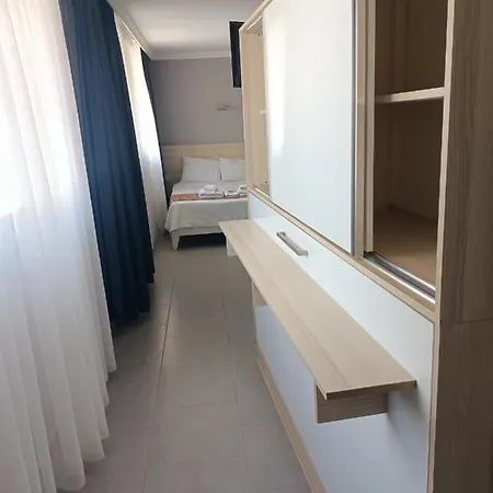 Ven Apartmanhotel 2*
