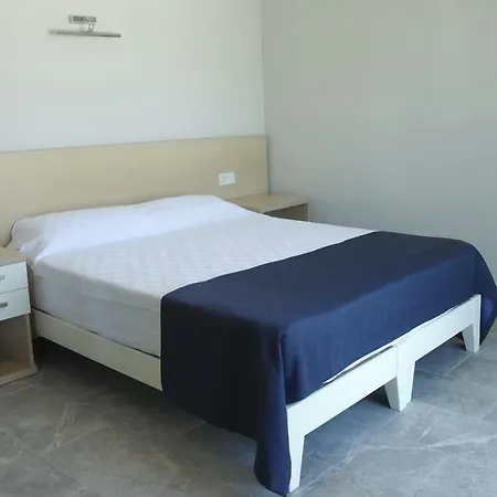 Ven Apartmanhotel 2*